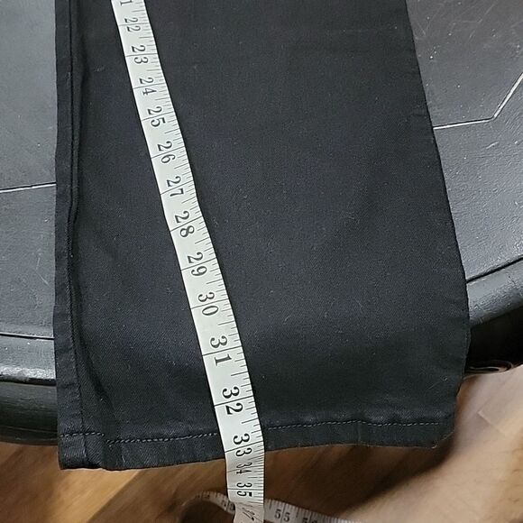 NEW.. LEE.. black jeans.. relaxed, straight leg, high rise.. - Picture 15 of 15